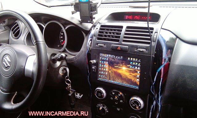 Компьютер 2DIN установленный в Suzuki Grand Vitara